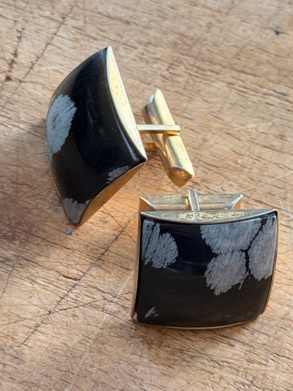 Vintage snowflake Obsidian & Gold-Tone Square Cufflinks In box